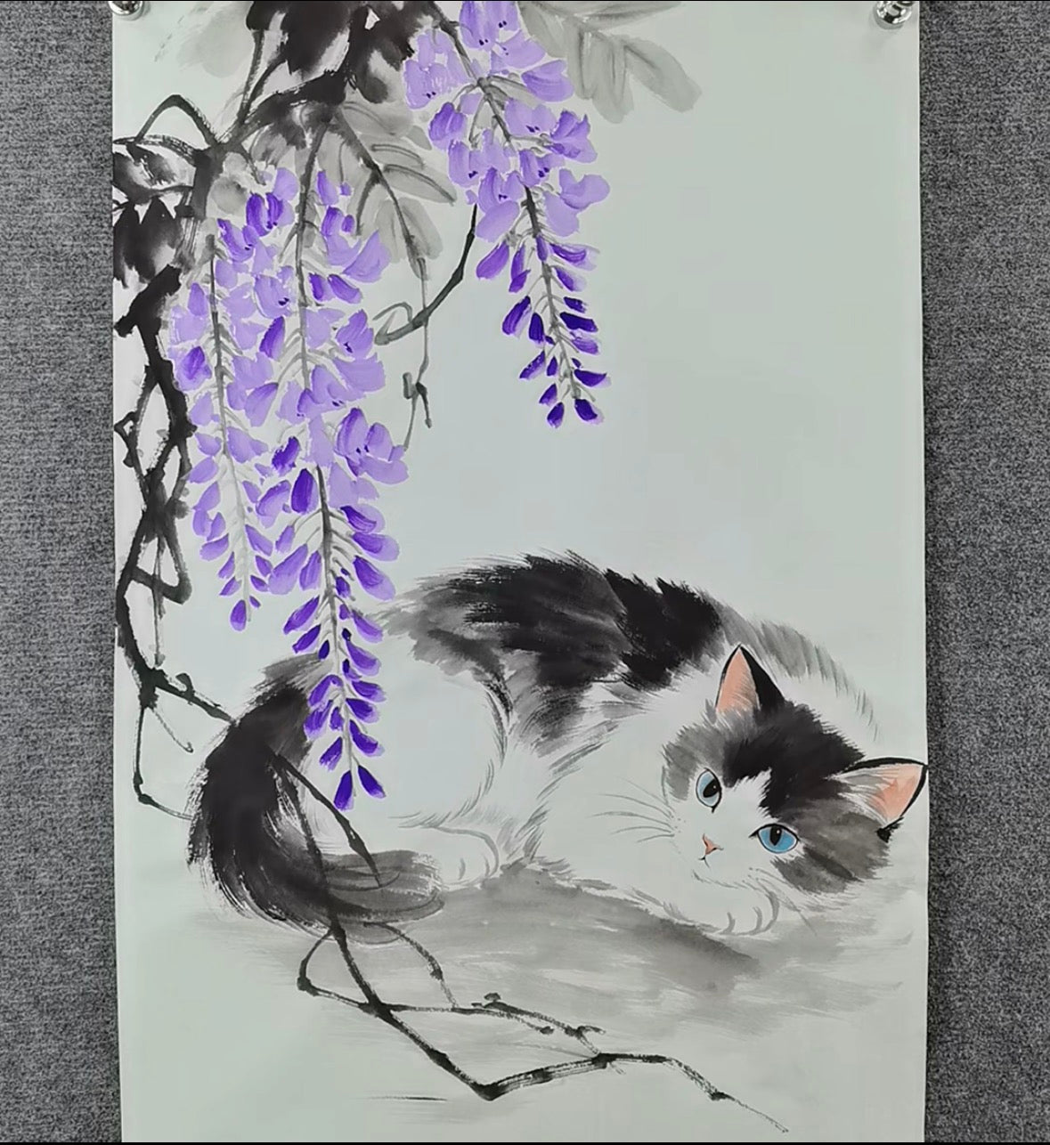 Blue-Eyed Cat Under Wisteria — Hand-Painted Ink Painting